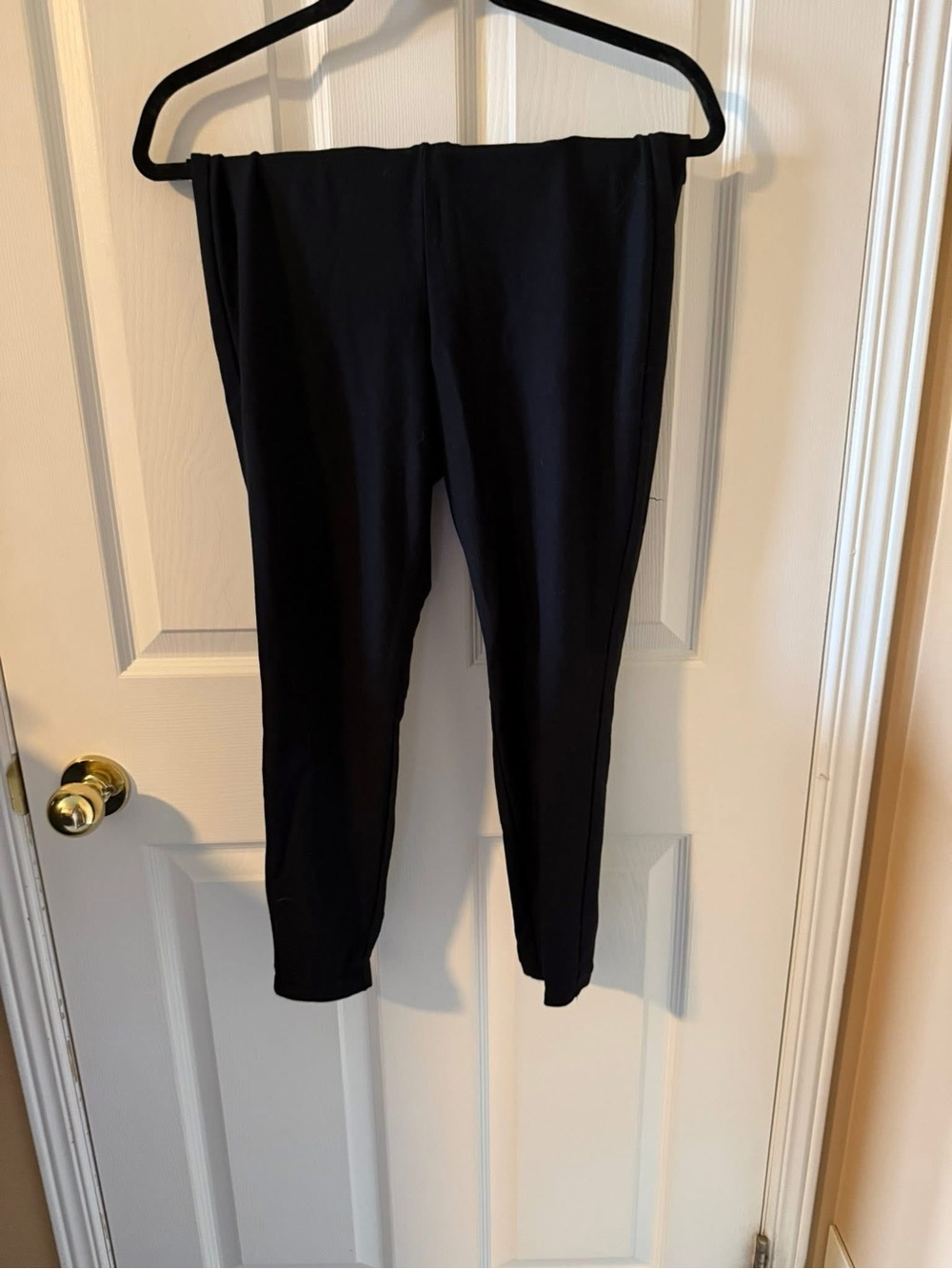 Torrid Black Hook & Eye Detail Leggings – Size 0 / 12